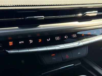 2025 Cadillac XT4 Premium Luxury