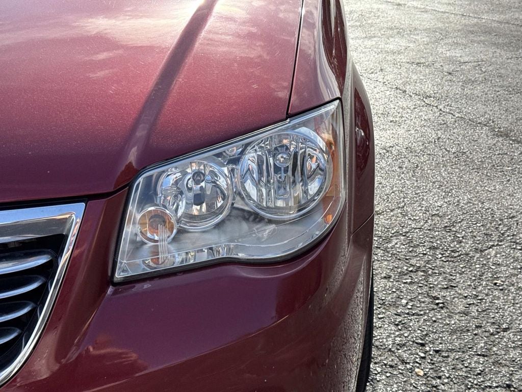 2016 Chrysler Town & Country Touring