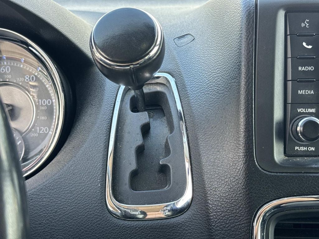 2016 Chrysler Town & Country Touring