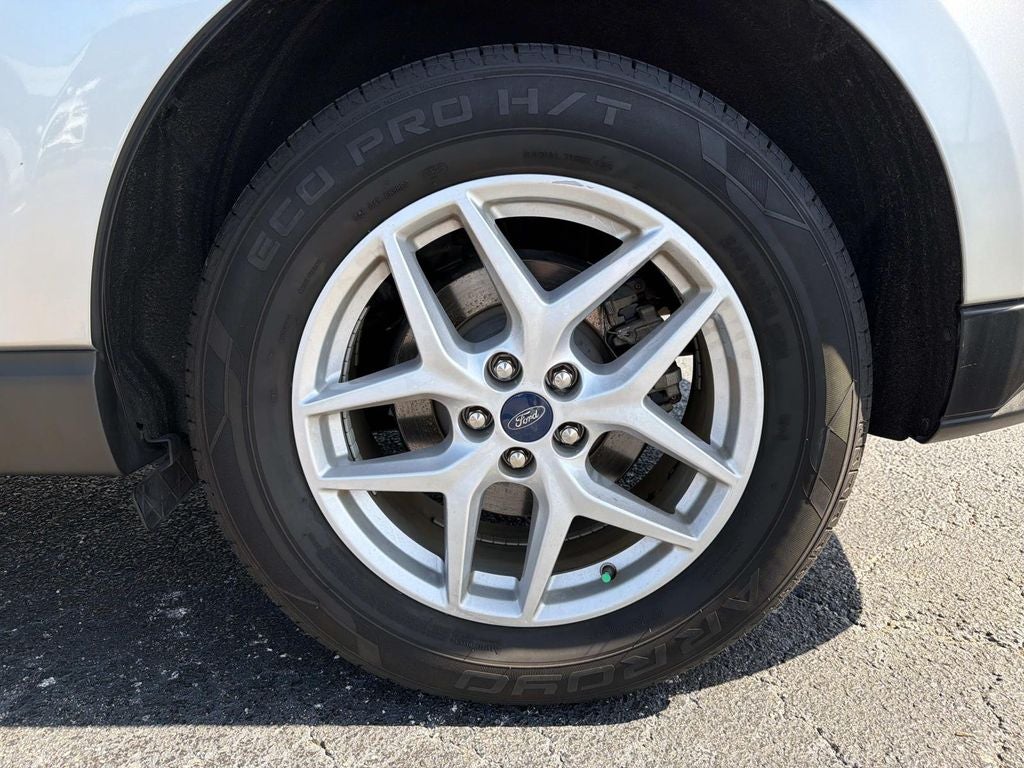 2021 Ford Edge SE