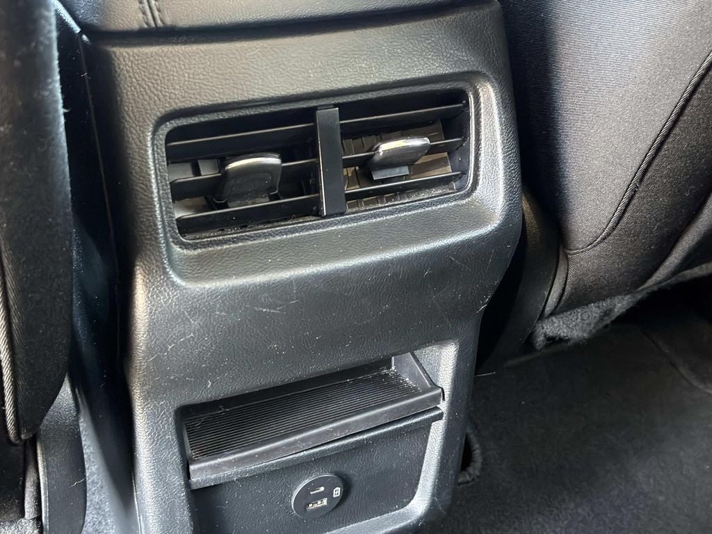 2021 Ford Edge SE