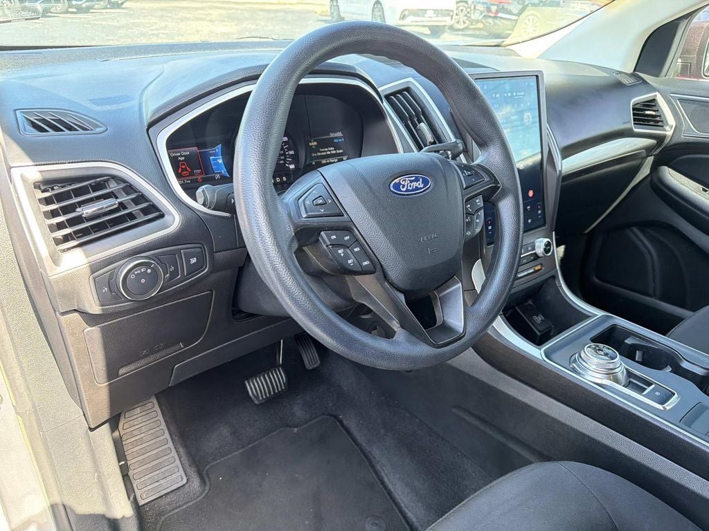 2021 Ford Edge SE