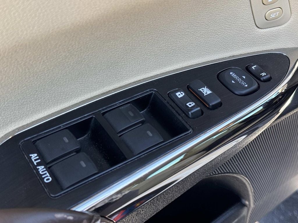 2016 Toyota Avalon Hybrid Limited