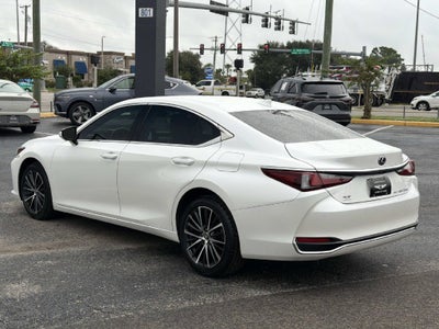 2024 Lexus ES 250
