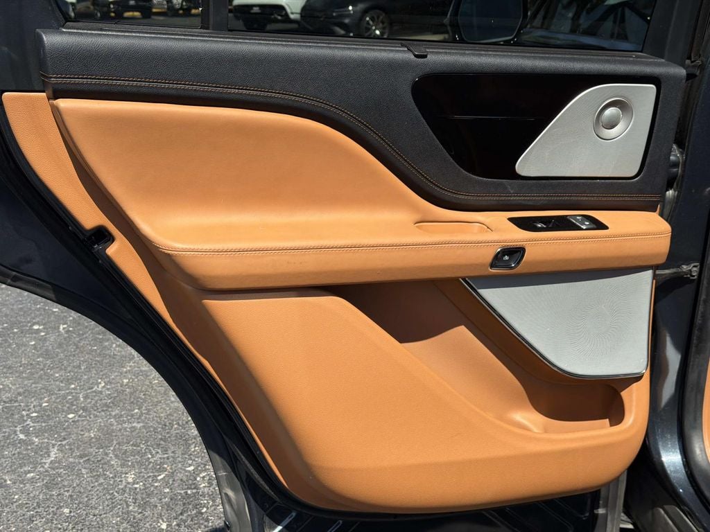 2022 Lincoln Aviator Black Label