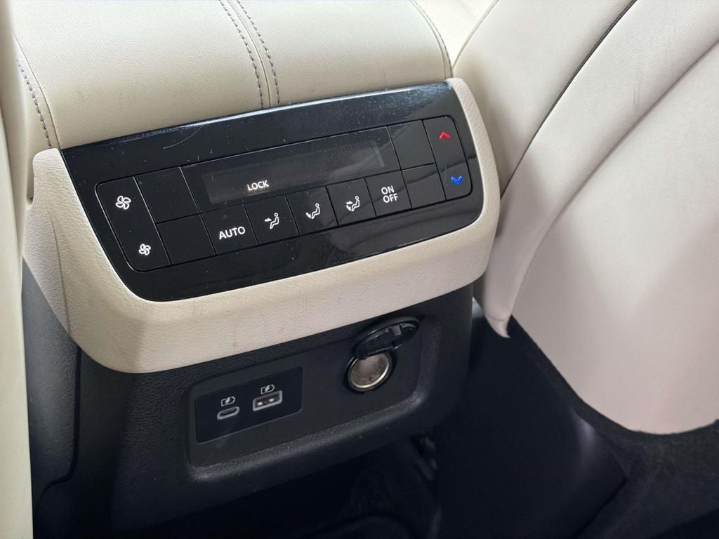 2022 INFINITI QX60 LUXE