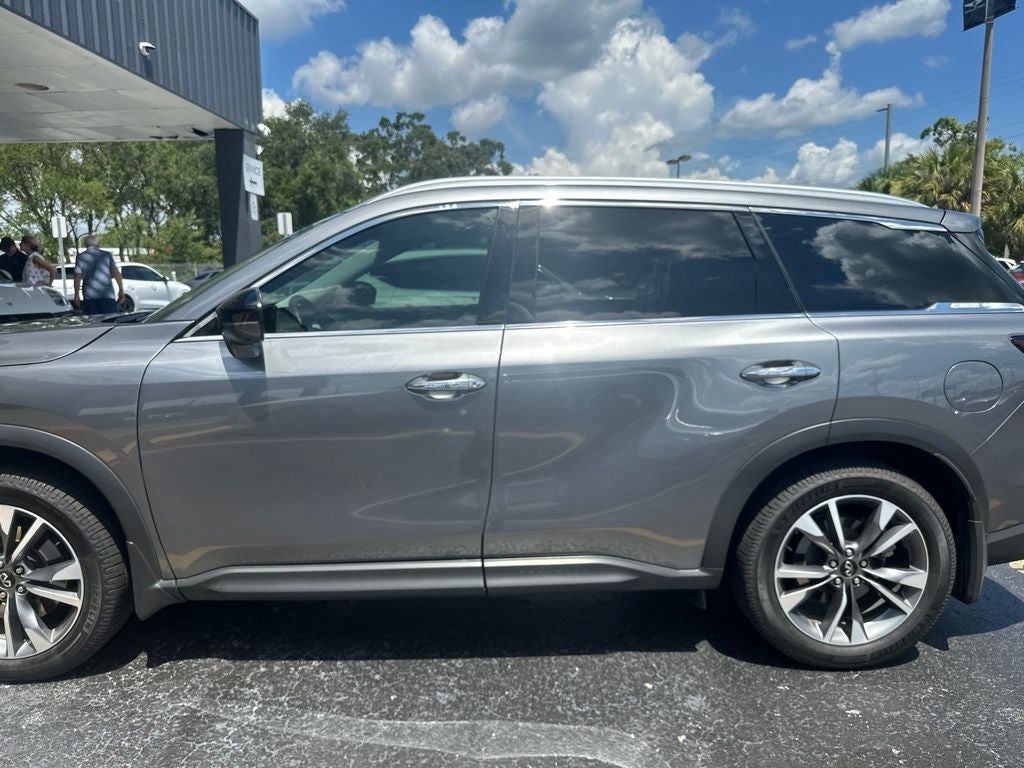 2022 INFINITI QX60 LUXE