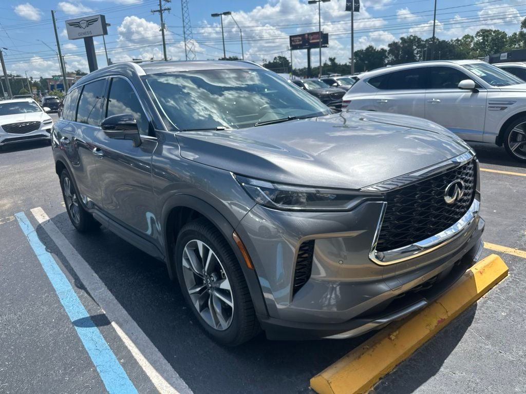 2022 INFINITI QX60 LUXE