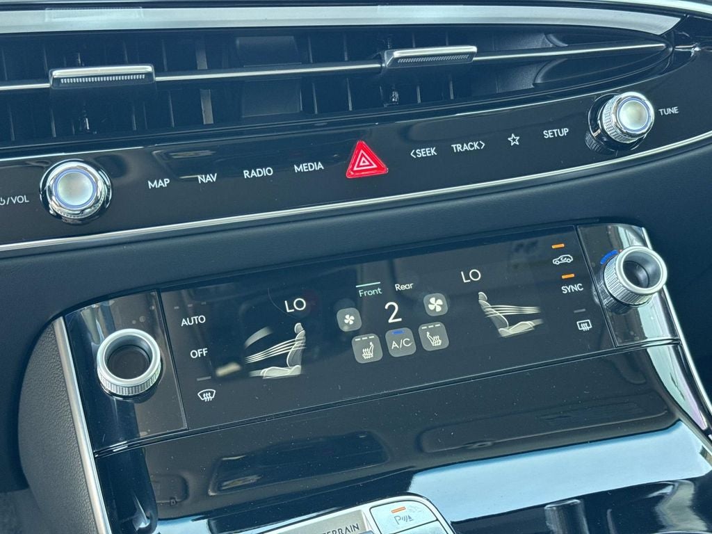 2026 Genesis GV70 2.5T