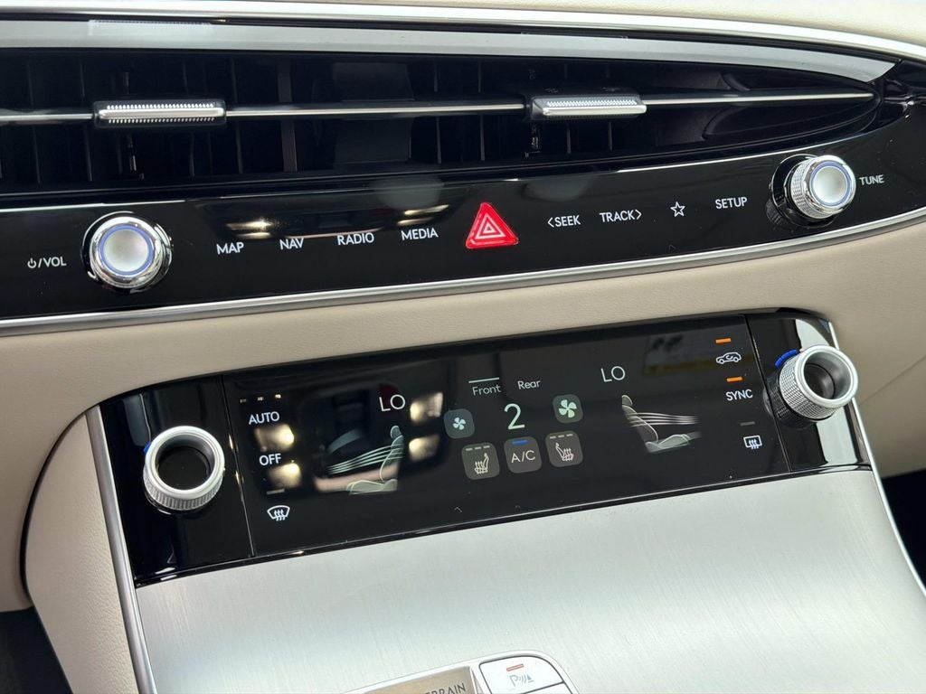 2026 Genesis GV70 2.5T Select