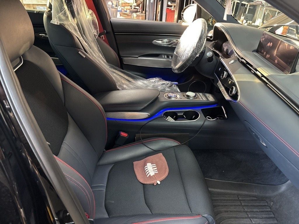 2024 Genesis GV70 2.5T