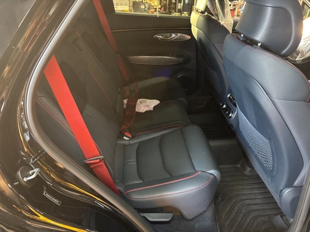 2024 Genesis GV70 2.5T