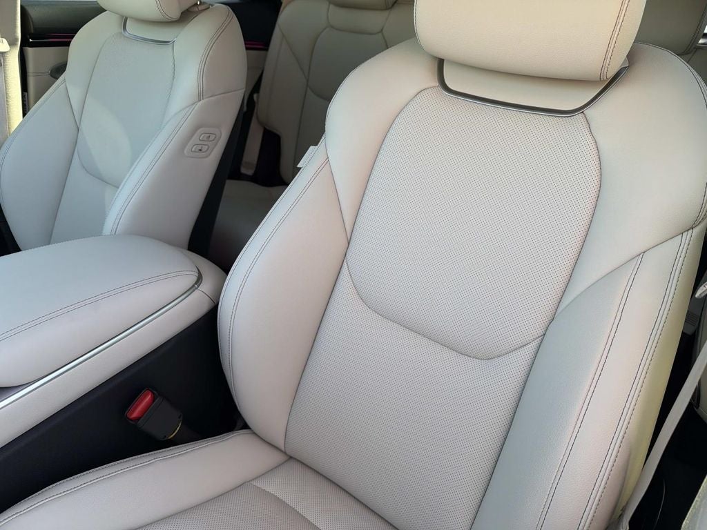 2026 Genesis GV70 2.5T Select