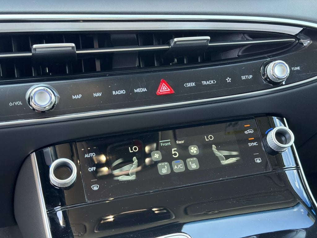 2026 Genesis GV70 2.5T