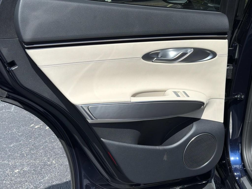 2026 Genesis GV70 2.5T Select