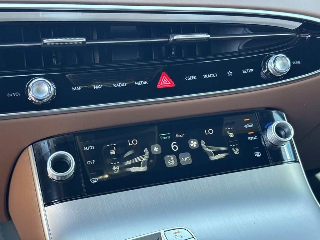 2026 Genesis GV70 2.5T Advanced