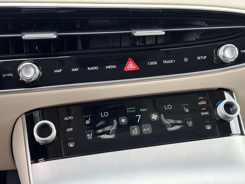 2026 Genesis GV70 2.5T Advanced