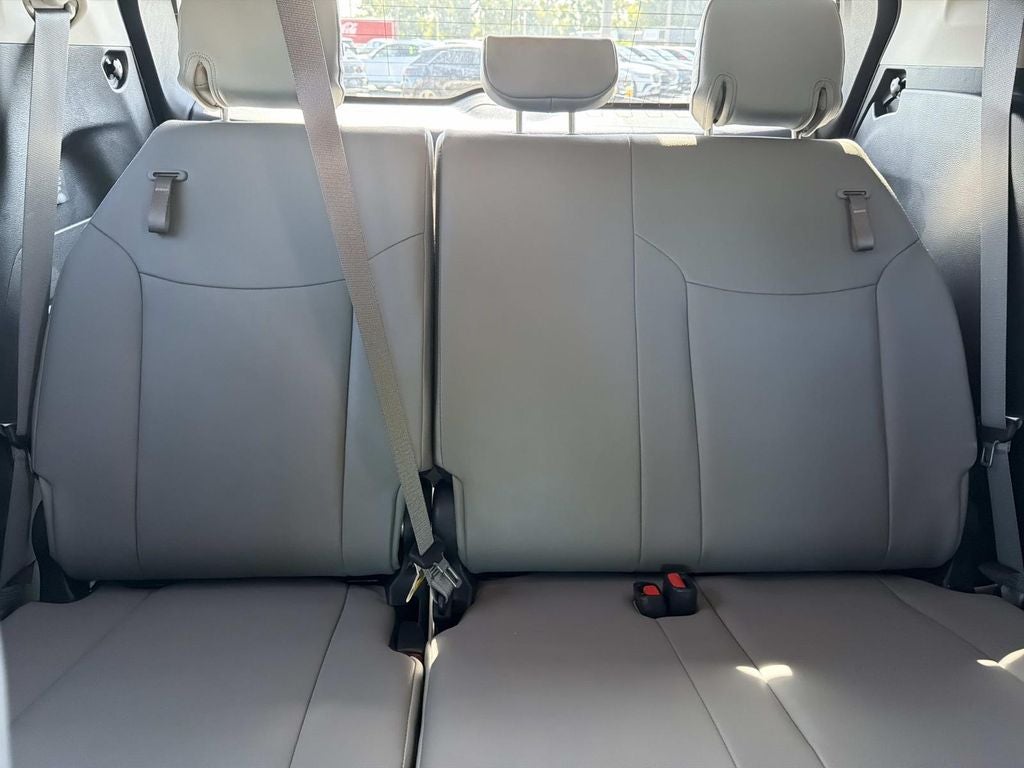2025 Toyota Sienna XLE 8 Passenger