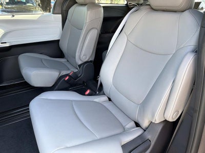 2025 Toyota Sienna XLE 8 Passenger