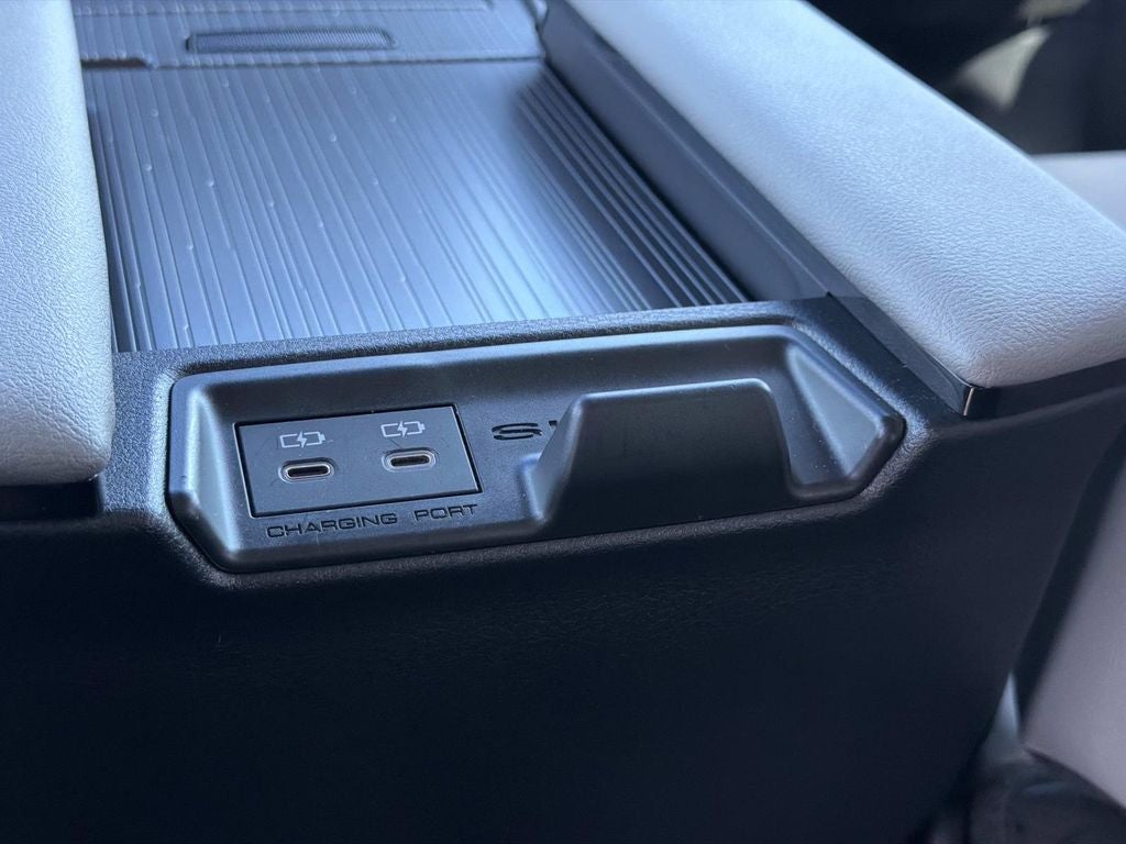 2025 Toyota Sienna XLE 8 Passenger