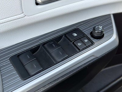 2025 Toyota Sienna XLE 8 Passenger