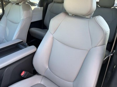 2025 Toyota Sienna XLE 8 Passenger