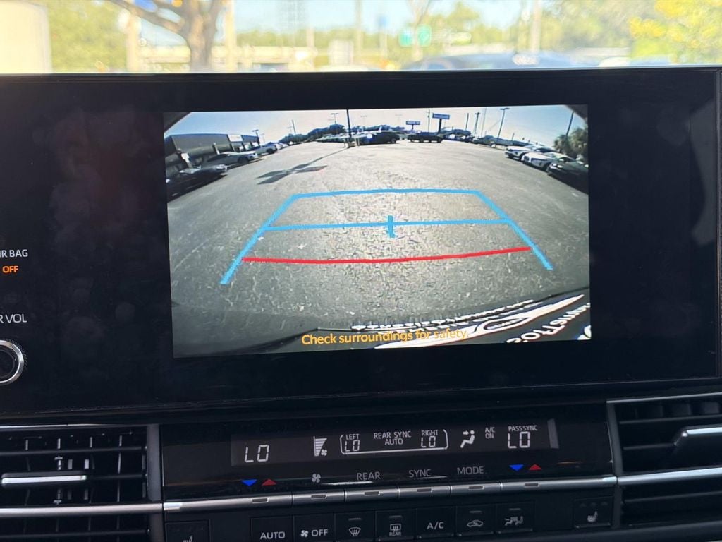 2025 Toyota Sienna XLE 8 Passenger