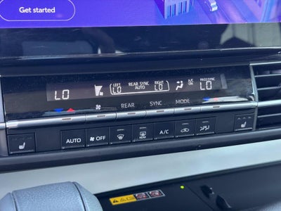 2025 Toyota Sienna XLE 8 Passenger