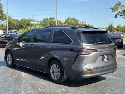 2025 Toyota Sienna XLE 8 Passenger