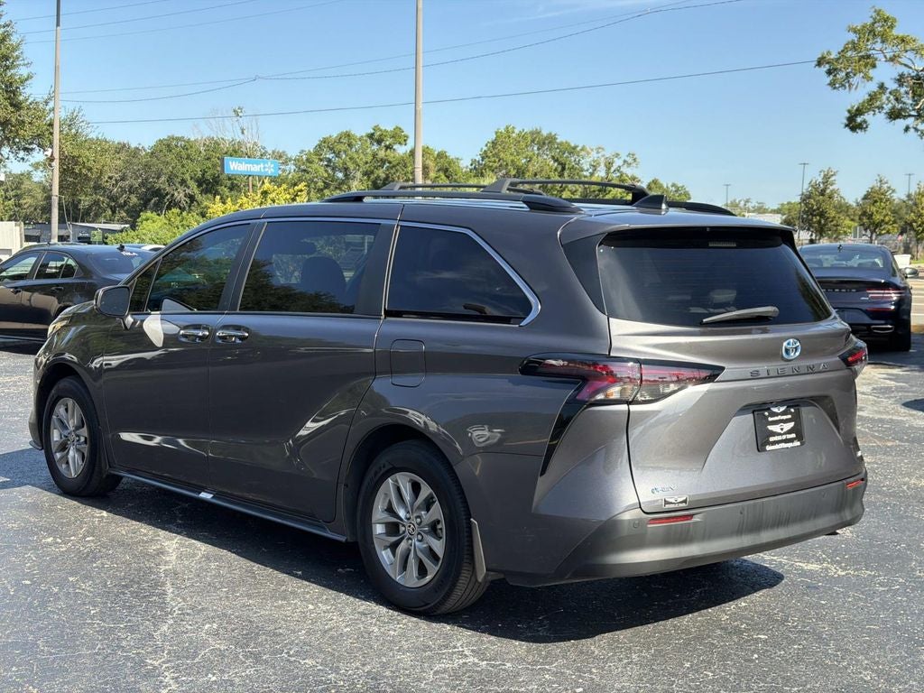 2025 Toyota Sienna XLE 8 Passenger