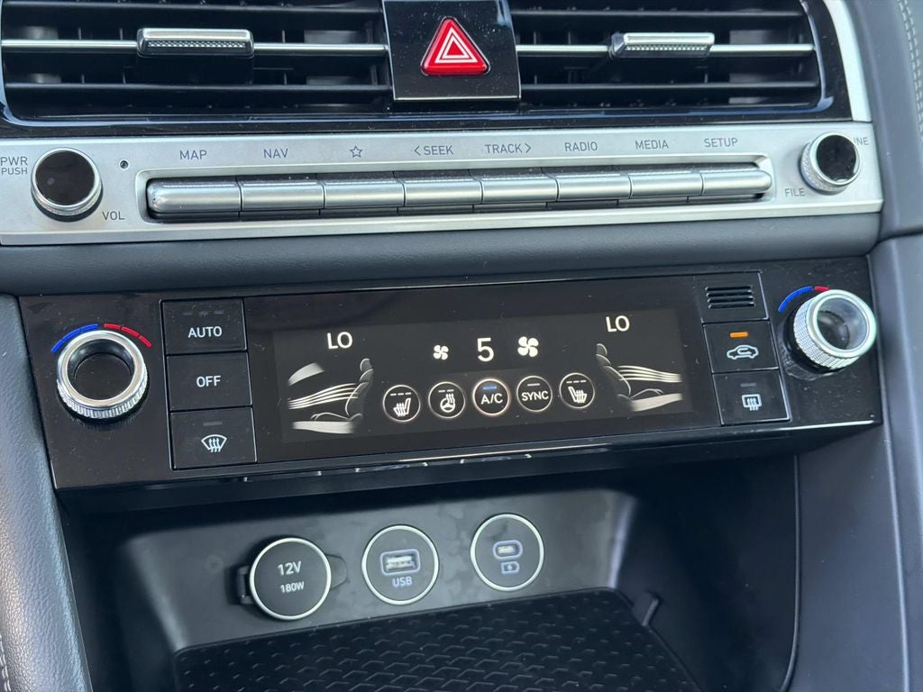 2025 Genesis G70 2.5T