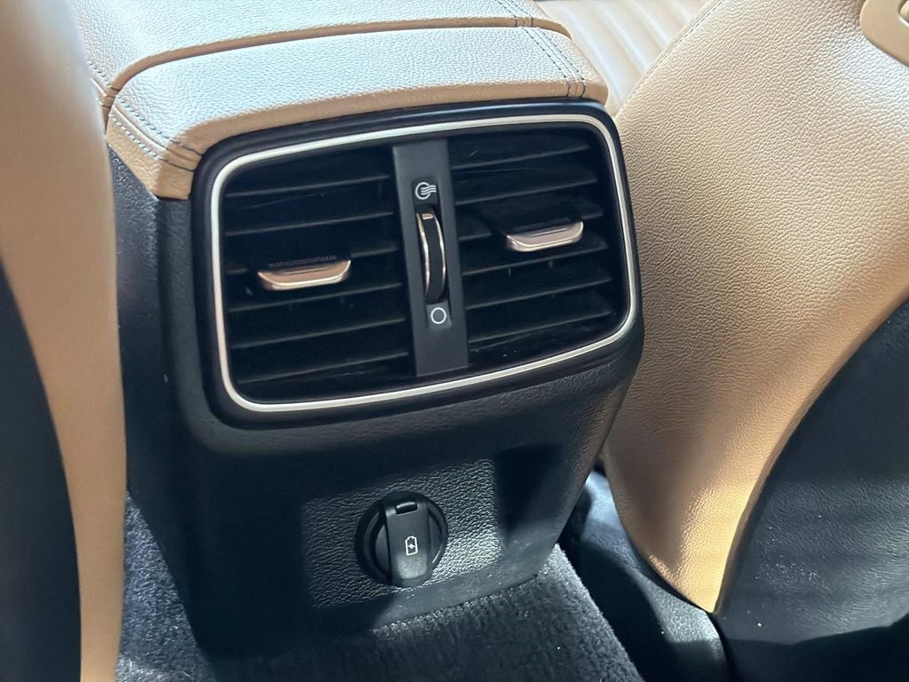 2022 Genesis G70 2.0T