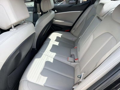 2022 Genesis G70 2.0T