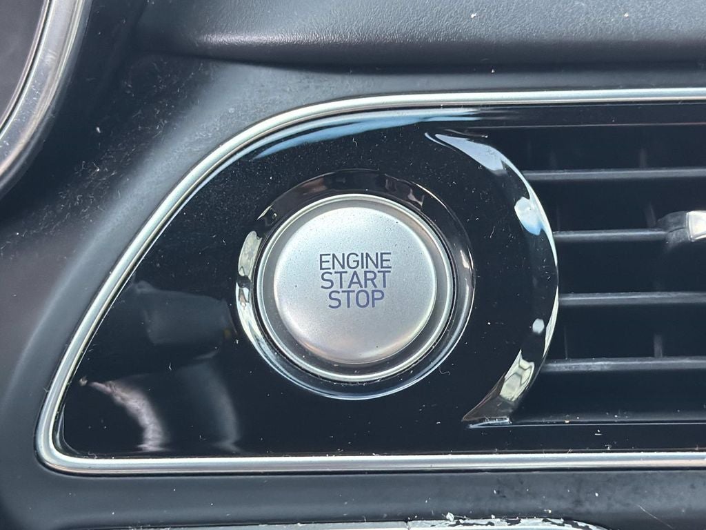 2022 Genesis G70 2.0T
