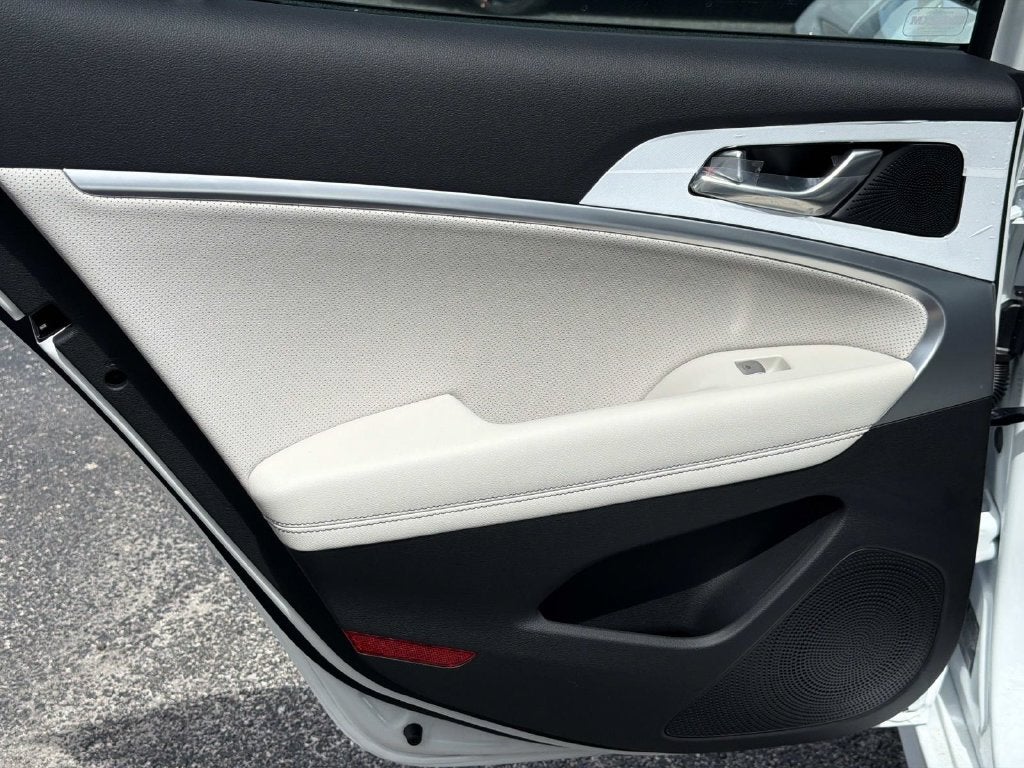2027 Genesis G70 2.5T Sport Prestige