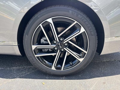 2025 Genesis G80 2.5T