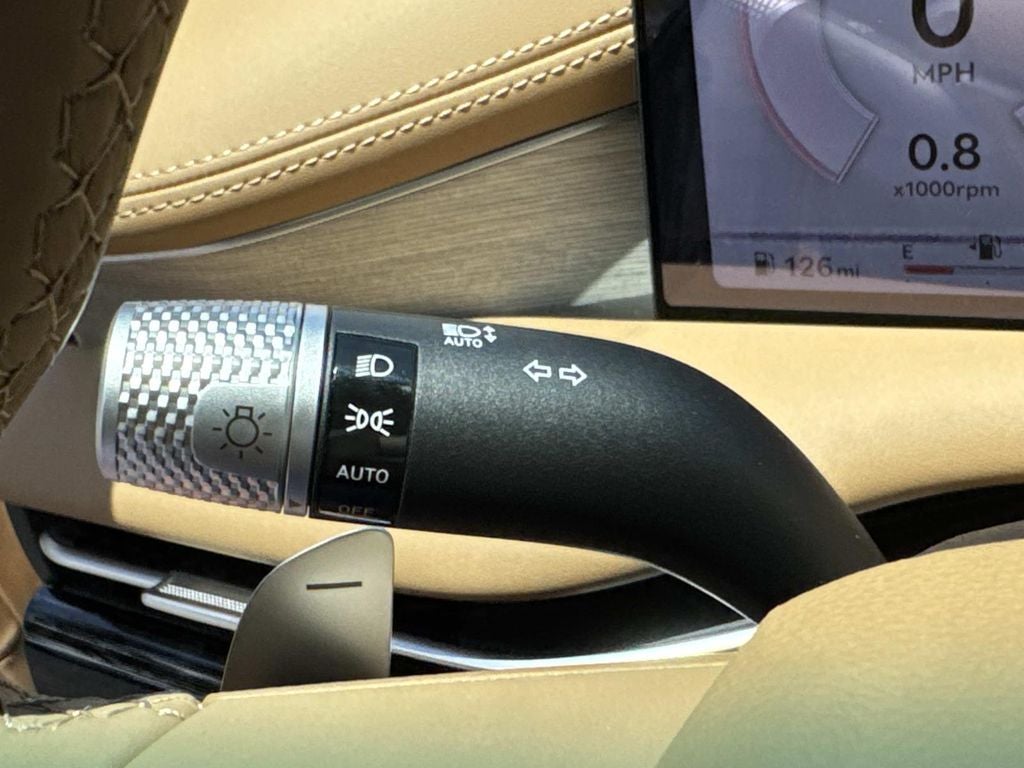 2025 Genesis G80 2.5T