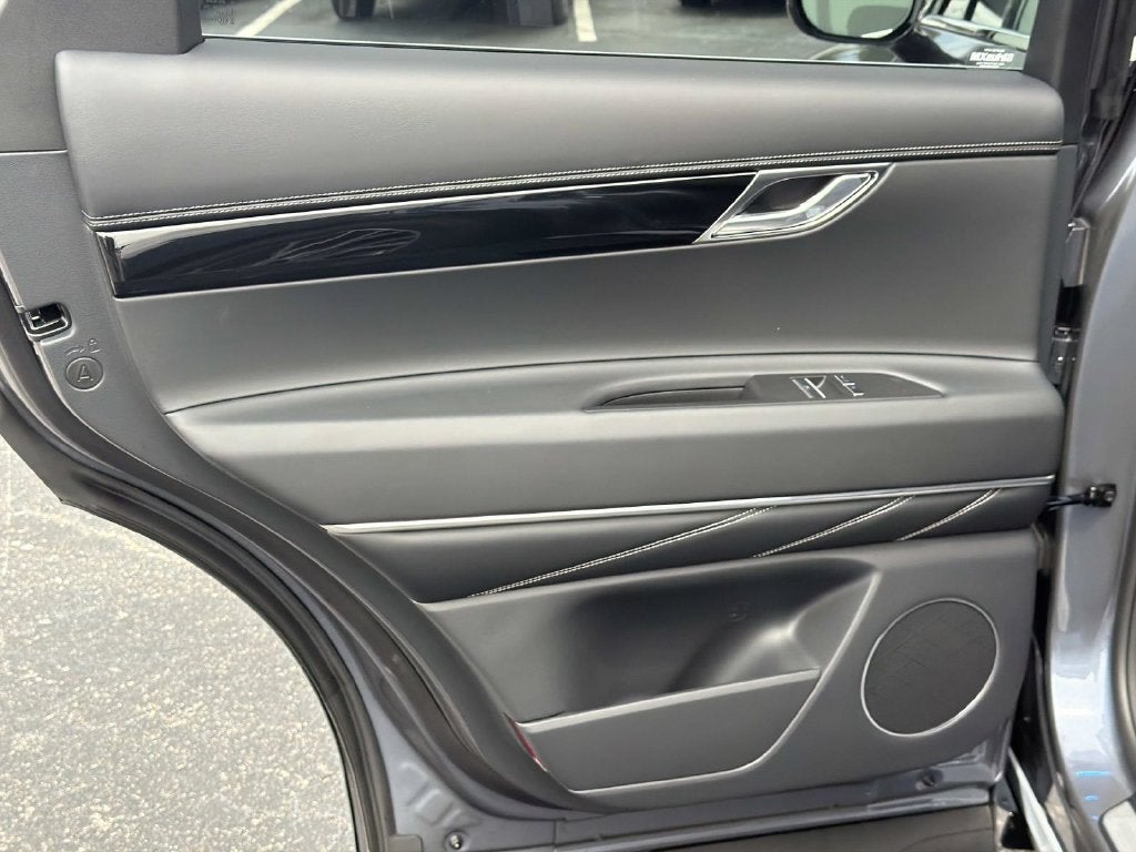 2027 Genesis GV80 2.5T
