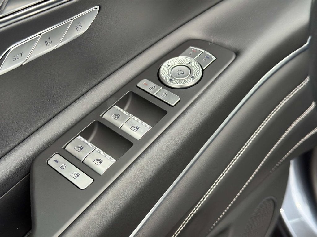2027 Genesis GV80 2.5T