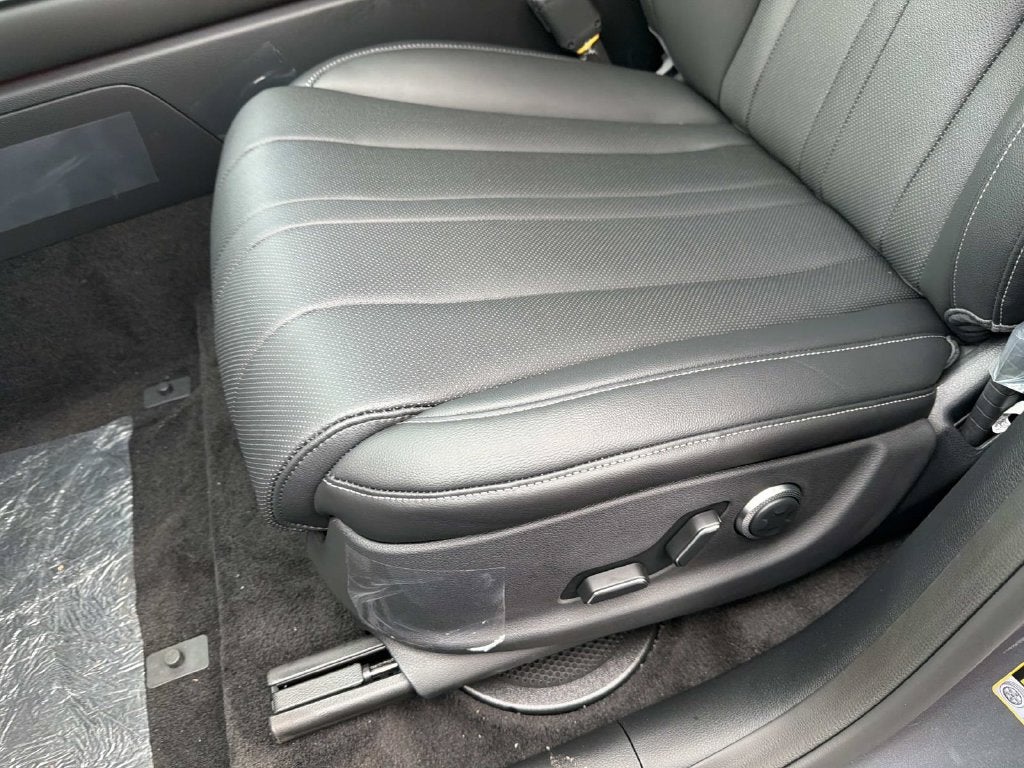 2027 Genesis GV80 2.5T