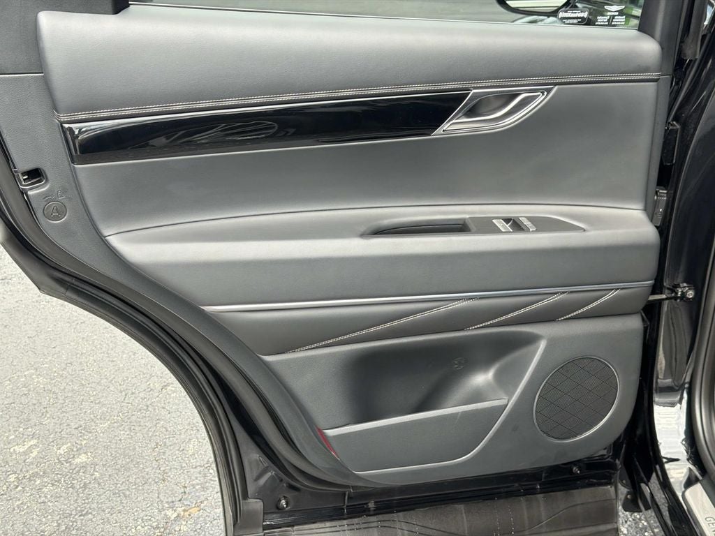 2025 Genesis GV80 2.5T