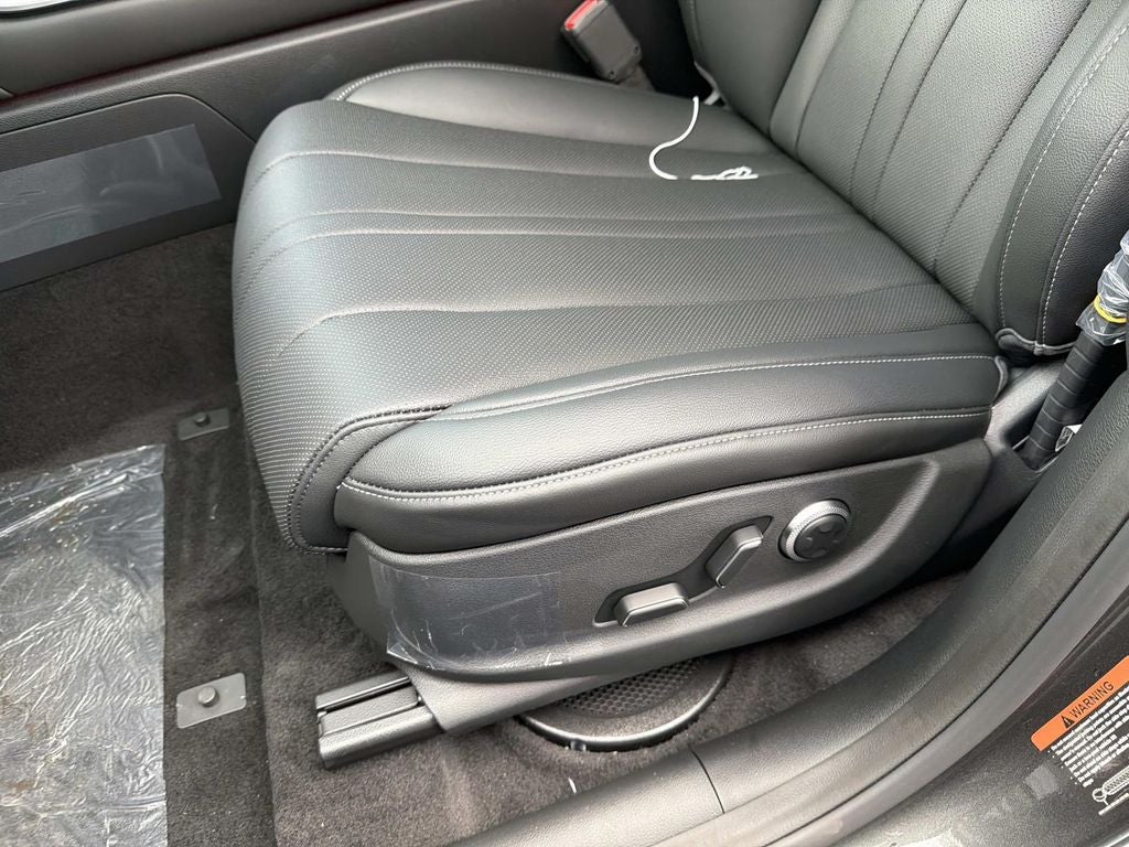 2027 Genesis GV80 2.5T Select