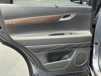 2027 Genesis GV80 2.5T Select