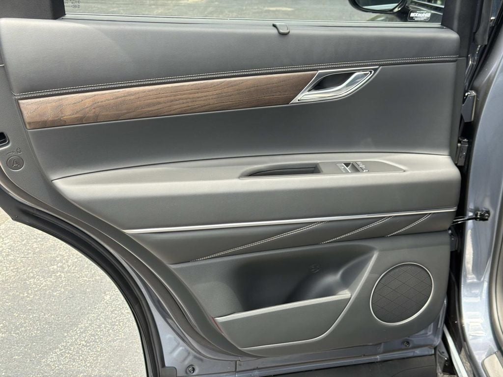 2027 Genesis GV80 2.5T Select