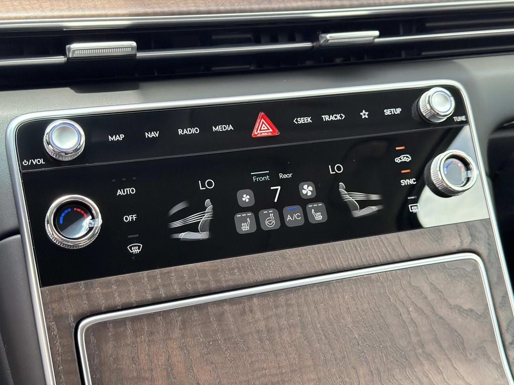2027 Genesis GV80 2.5T Select