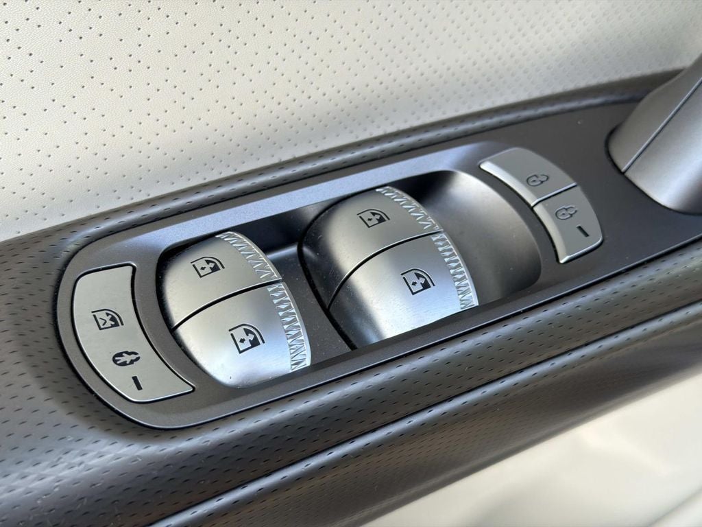 2023 Genesis GV60 Advanced