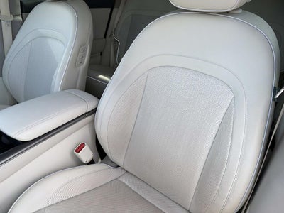 2023 Genesis GV60 Advanced