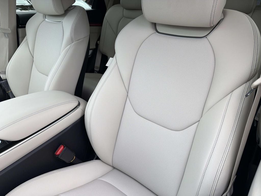 2027 Genesis GV70 2.5T