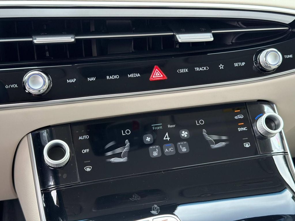 2027 Genesis GV70 2.5T