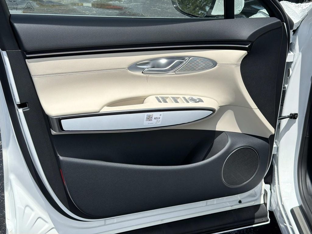 2027 Genesis GV70 2.5T